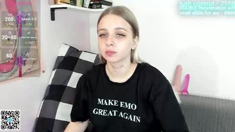 Snapshot of alice_halle chatting on October 2025 09:00:02 AM alice_halle online show from October 2025 09:00:02 AM