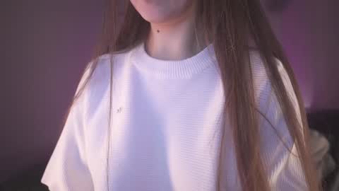 Snapshot of alice_kosmos chatting on January 2025 11:24:01 PM Alice online show from January 2025 11:24:01 PM