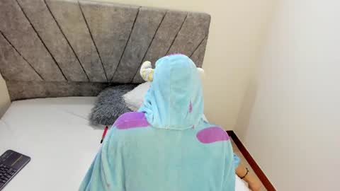 alice_morgansucks online show from July 2026 01:02:01 PM