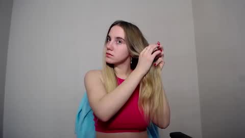 Snapshot of alice_rays_ chatting on November 2025 05:07:01 AM Alice online show from November 2025 05:07:01 AM