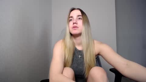 Snapshot of alice_rays_ chatting on January 2026 06:28:02 AM Alice online show from January 2026 06:28:02 AM