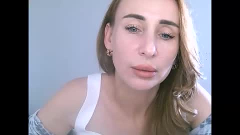 Alice Sewx online show from September 2025 12:07:02 PM