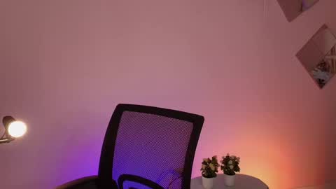 Snapshot of alice_steffen chatting on February 2025 05:13:01 AM evedam online show from February 2025 05:13:01 AM