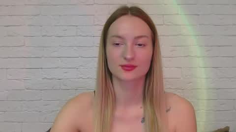 Snapshot of alice_sweet_01 chatting on November 2025 07:02:02 PM Alice online show from November 2025 07:02:02 PM