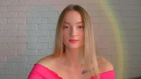 Snapshot of alice_sweet_01 chatting on November 2025 11:43:02 AM Alice online show from November 2025 11:43:02 AM