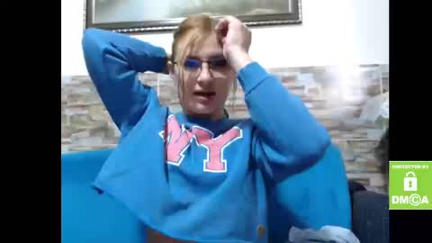 Snapshot of alice_trinity chatting on September 2025 05:13:01 PM Alice online show from September 2025 05:13:01 PM