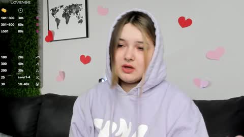 Snapshot of alice_walters chatting on February 2025 03:28:02 PM Alice online show from February 2025 03:28:02 PM