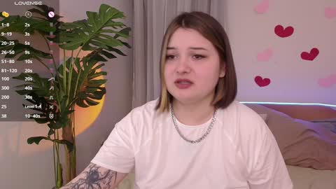 Snapshot of alice_walters chatting on February 2025 03:52:01 PM Alice online show from February 2025 03:52:01 PM