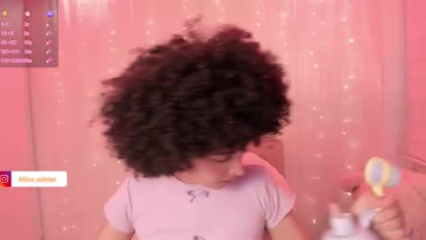 Alice  online show from November 2025 06:24:02 PM