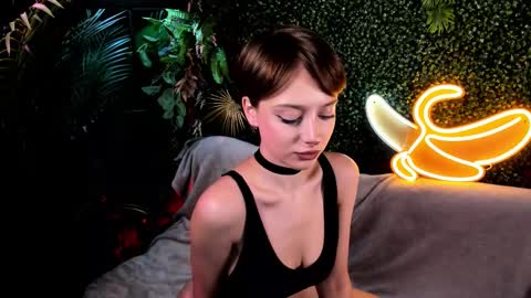 Snapshot of alicebels chatting on November 2025 04:33:02 AM Your sweet Alice INST alicebellies online show from November 2025 04:33:02 AM