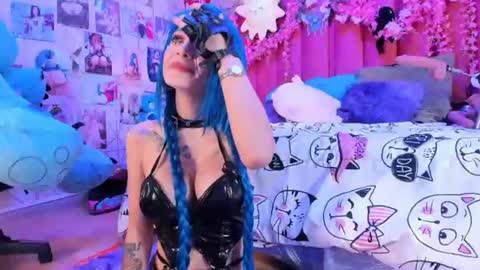     online show from June 2026 09:13:02 PM