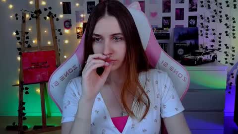 alicecharmy online show from October 2025 05:35:02 AM