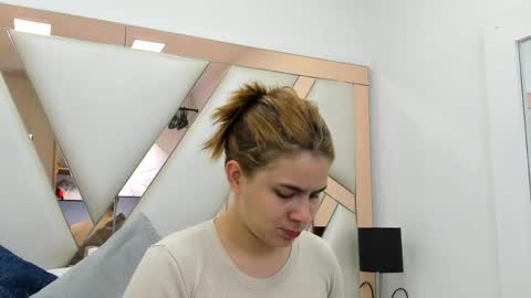 AliceCruz online show from June 2026 12:08:02 PM
