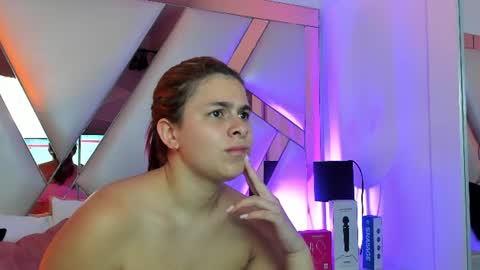 AliceCruz online show from July 2026 05:49:02 PM