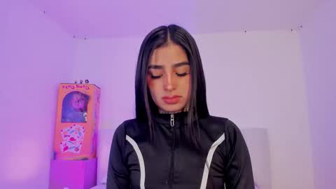 Snapshot of alicee_0 chatting on September 2025 11:56:02 AM Alice online show from September 2025 11:56:02 AM