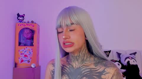 Snapshot of alicee_0 chatting on October 2025 08:37:02 PM Alice online show from October 2025 08:37:02 PM