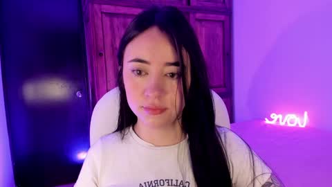 Snapshot of alicee_2 chatting on December 2024 10:13:02 AM Aliceee .. 97YP9VWGZHrefnav wishlist lists 1 online show from December 2024 10:13:02 AM