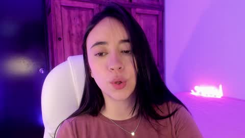 Snapshot of alicee_2 chatting on January 2025 08:07:02 PM Aliceee .. 97YP9VWGZHrefnav wishlist lists 1 online show from January 2025 08:07:02 PM