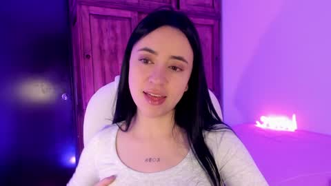 Snapshot of alicee_2 chatting on January 2025 04:59:02 PM Aliceee .. 97YP9VWGZHrefnav wishlist lists 1 online show from January 2025 04:59:02 PM