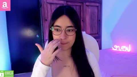 Snapshot of alicee_2 chatting on October 2025 01:01:01 PM Aliceee .. 97YP9VWGZHrefnav wishlist lists 1 online show from October 2025 01:01:01 PM