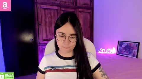 Snapshot of alicee_2 chatting on January 2026 09:35:01 AM Aliceee .. 97YP9VWGZHrefnav wishlist lists 1 online show from January 2026 09:35:01 AM