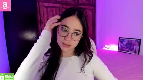 Snapshot of alicee_2 chatting on January 2026 12:10:01 PM Aliceee .. 97YP9VWGZHrefnav wishlist lists 1 online show from January 2026 12:10:01 PM