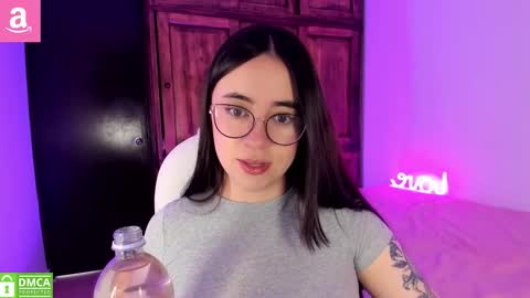 Snapshot of alicee_2 chatting on February 2026 06:35:02 PM Aliceee .. 97YP9VWGZHrefnav wishlist lists 1 online show from February 2026 06:35:02 PM