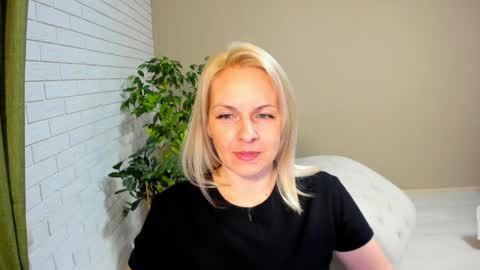 Alicee online show from February 2025 07:05:02 PM