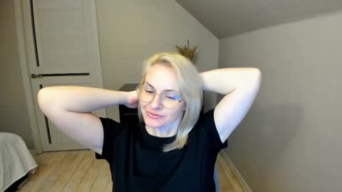 Alicee online show from February 2025 06:53:01 PM