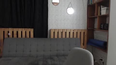 alicee_logan_ online show from February 2025 05:19:02 AM