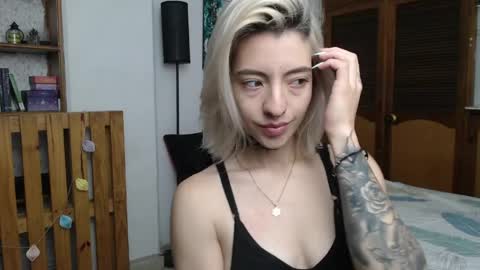 Snapshot of alicee_logan_ chatting on April 2026 02:53:01 AM alicee_logan_ online show from April 2026 02:53:01 AM