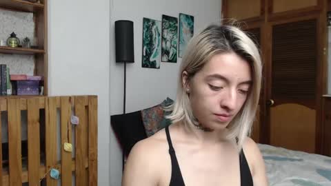 Snapshot of alicee_logan_ chatting on May 2026 01:03:02 AM alicee_logan_ online show from May 2026 01:03:02 AM