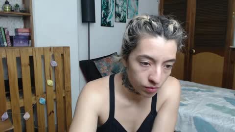 Snapshot of alicee_logan_ chatting on May 2026 11:21:02 PM alicee_logan_ online show from May 2026 11:21:02 PM
