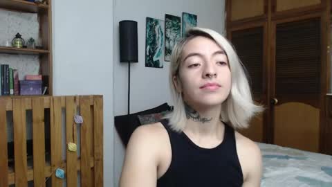 Snapshot of alicee_logan_ chatting on May 2026 11:32:02 PM alicee_logan_ online show from May 2026 11:32:02 PM
