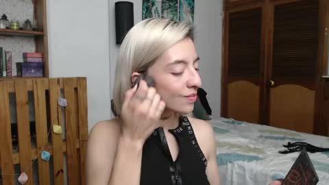 Snapshot of alicee_logan_ chatting on May 2026 03:14:01 AM alicee_logan_ online show from May 2026 03:14:01 AM