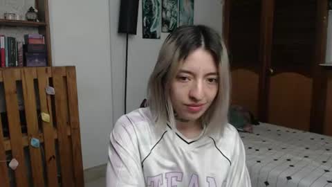 alicee_logan_ online show from July 2026 01:56:02 AM