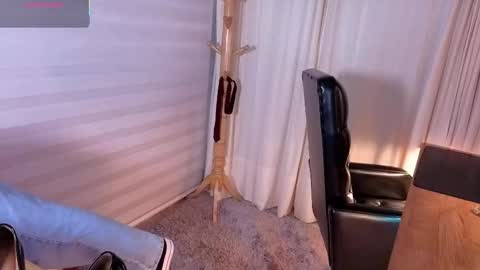 Snapshot of alicee_milf_ chatting on November 2025 11:21:01 AM Aleja online show from November 2025 11:21:01 AM