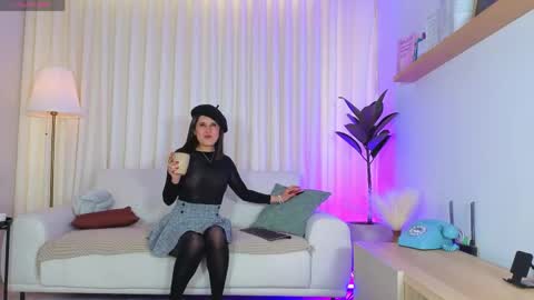 Aleja  online show from May 2026 01:40:01 PM
