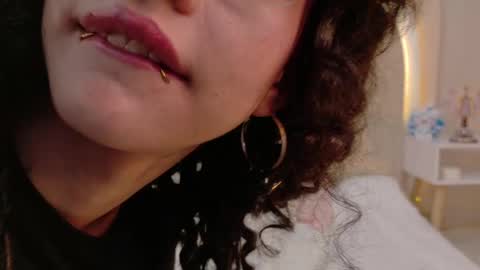 Snapshot of alicee_rodriguez chatting on April 2026 09:39:33 PM alice online show from April 2026 09:39:33 PM