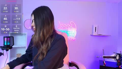 Alice online show from October 2025 12:27:01 PM