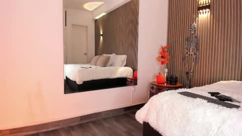 Alice  online show from October 2025 04:20:01 AM