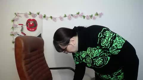 Snapshot of aliceinks chatting on January 2026 07:01:01 AM AliceInks online show from January 2026 07:01:01 AM