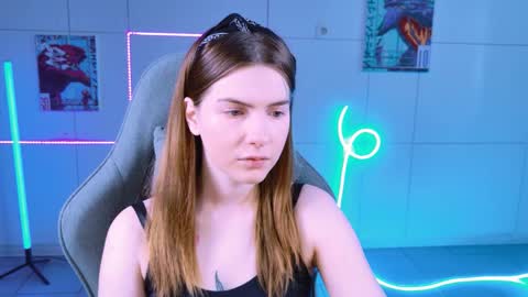 Snapshot of aliceinredsquare_ chatting on September 2025 05:51:01 AM Alice online show from September 2025 05:51:01 AM