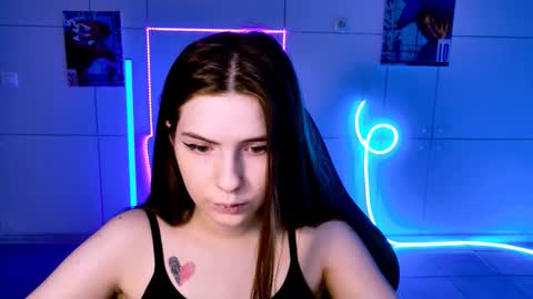 Snapshot of aliceinredsquare_ chatting on October 2025 05:14:01 AM Alice online show from October 2025 05:14:01 AM