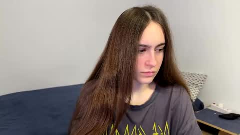 alicekollt online show from April 2026 09:39:01 PM