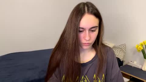 alicekollt online show from April 2026 08:18:01 PM