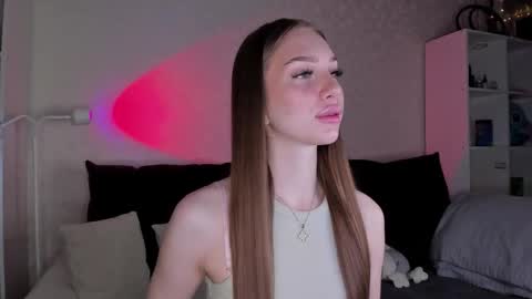 Alice online show from November 2025 04:44:01 AM