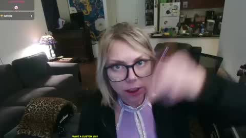 Snapshot of aliceliddell710 chatting on September 2025 11:27:02 PM Alice Liddell online show from September 2025 11:27:02 PM