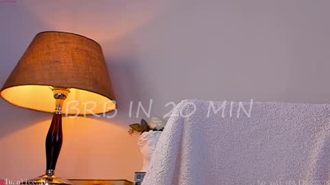 Elle online show from February 2025 10:48:02 AM