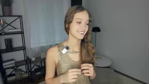 Snapshot of alicemelison chatting on November 2025 07:42:02 AM Serena online show from November 2025 07:42:02 AM